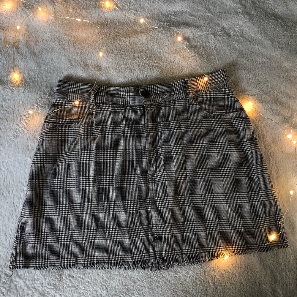 ✨Brandy Melville plaid mini skirt